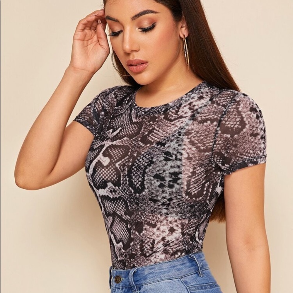 🎉HP🎉 NWOT, SHEIN Snake Skin Sheer Crop Top - Picture 2 of 10